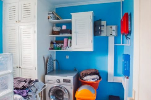 4f893406-53a4-44a7-a65c-500820fb4635